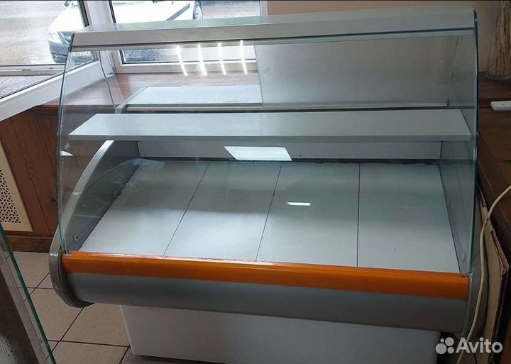 Холодильная витрина бу