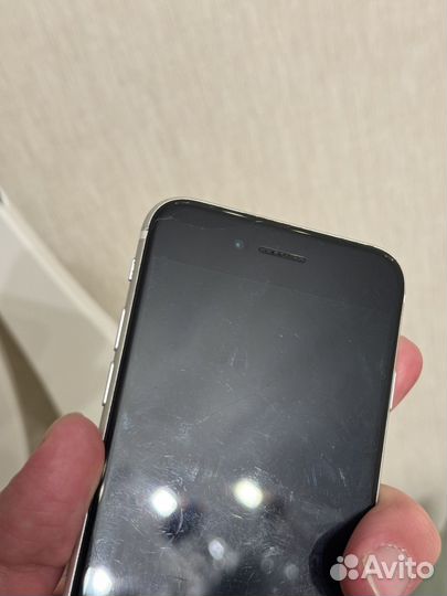 iPhone SE (2020), 64 ГБ