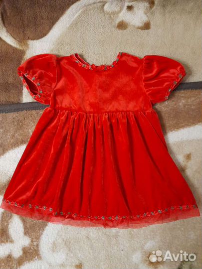 Платье на девочку бархатное на 9-12 мес