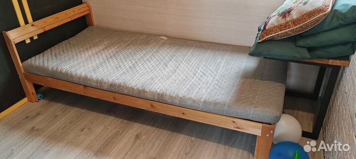 Кровать IKEA 90x200