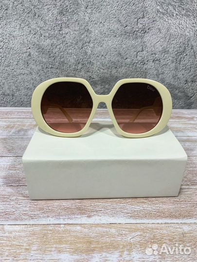 Солнцезащитные очки Christian Dior женские