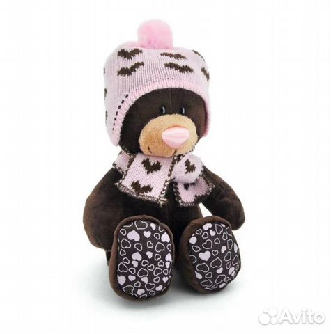 Мягкая игрушка Milk сидячая в вязанной шапке 30 см