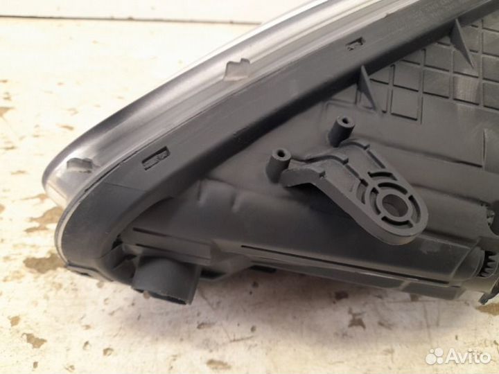 Фара правая Kia Ceed 2 2012