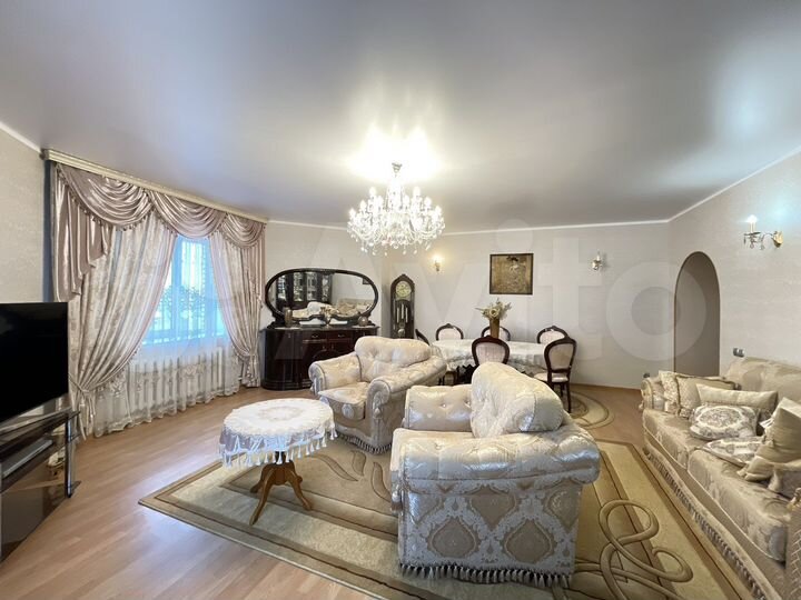 3-к. квартира, 123 м², 10/14 эт.