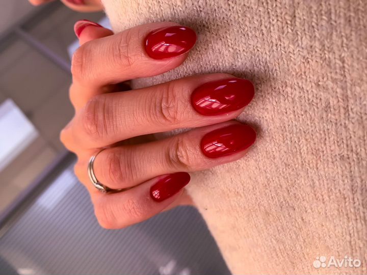 Маникюр и педикюр