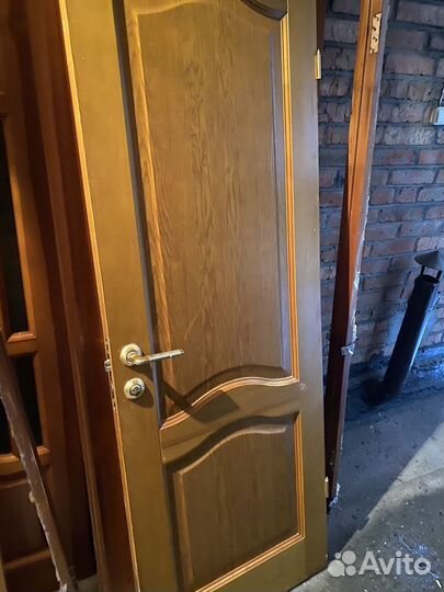 Межкомнатные двери с коробками и надичкой