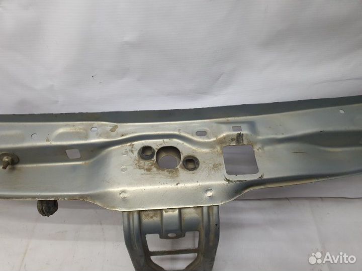 Рамка радиатора (телевизор ) Renault Symbol 2004