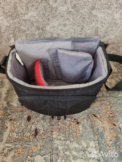 Зеркальный фотоаппарат canon 550d