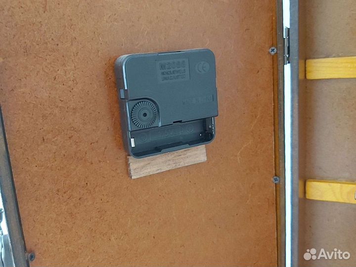 Часы настенные с шкафчкиком для ключей