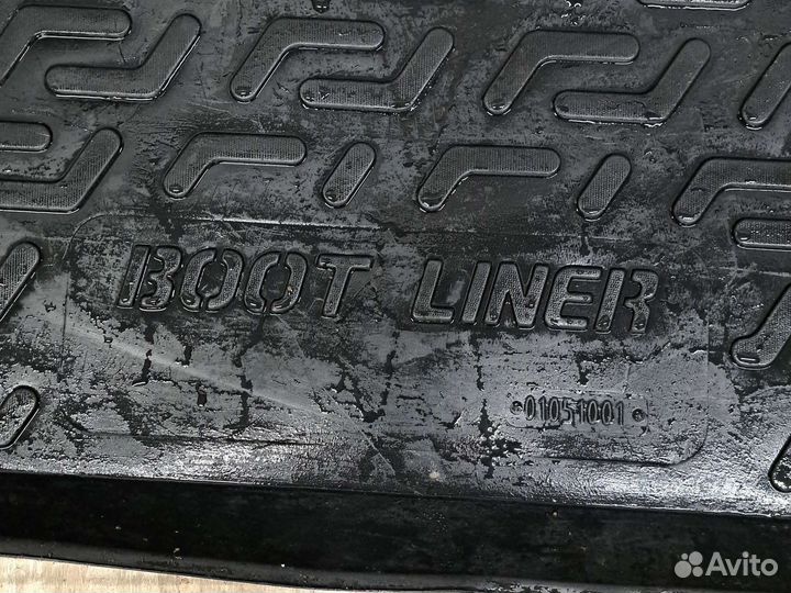 Ковер в багажник седан Nissan Tiida C11