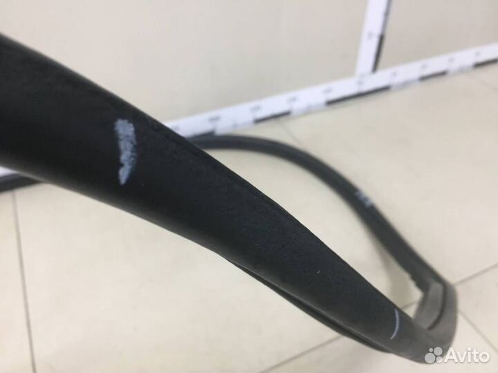 Уплотнитель проема двери передней левой Peugeot 20