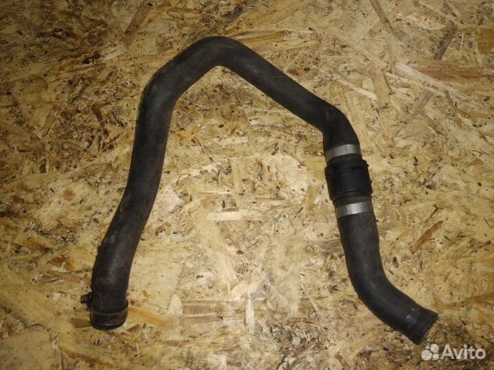 Патрубок системы охлаждения Mercedes Vito W639