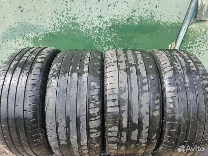 Michelin Pilot Sport 4 245/45 R19 и 275/40 R19