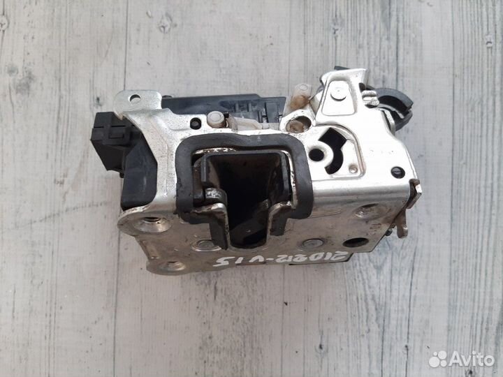 Замок двери задний правый Sandero Сандеро