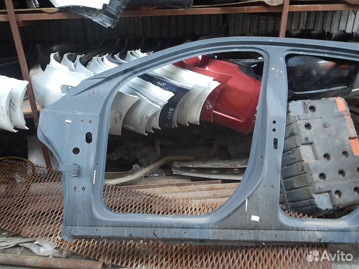 Панель боковая кузова/стойка левая Cadillac SRX