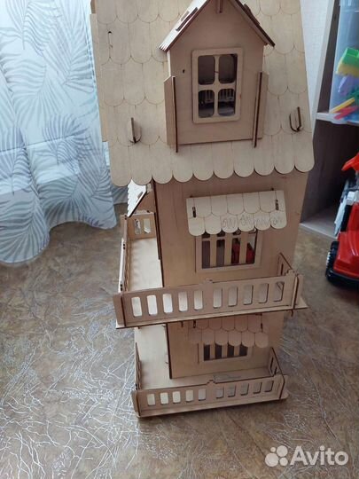 Домик кукольный