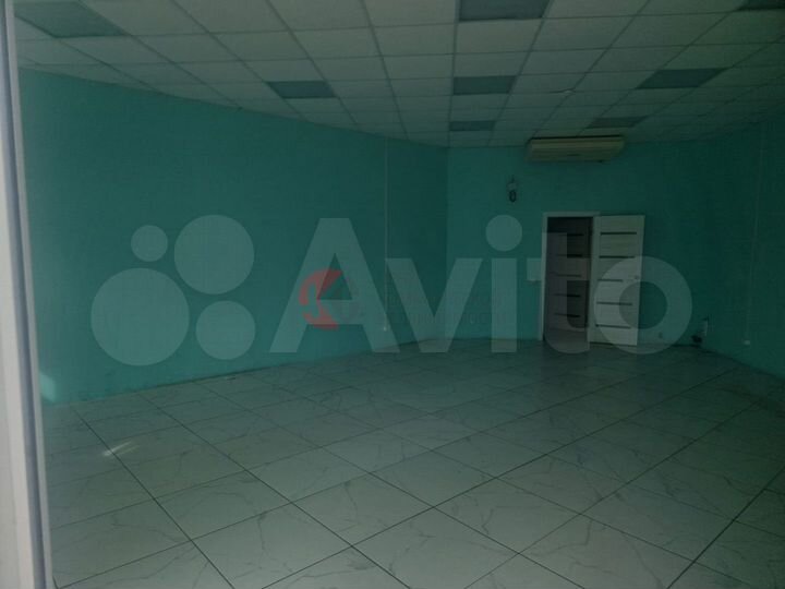 Сдам торговое помещение, 77 кв.м