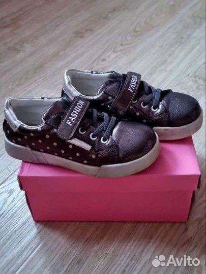 Кроссовки для девочки 31