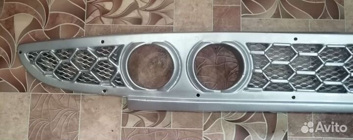 Нижняя решетка переднего бампера