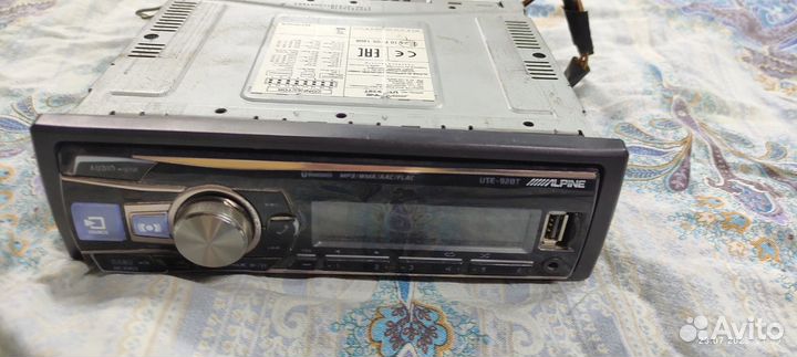 Alpine UTE-92bt