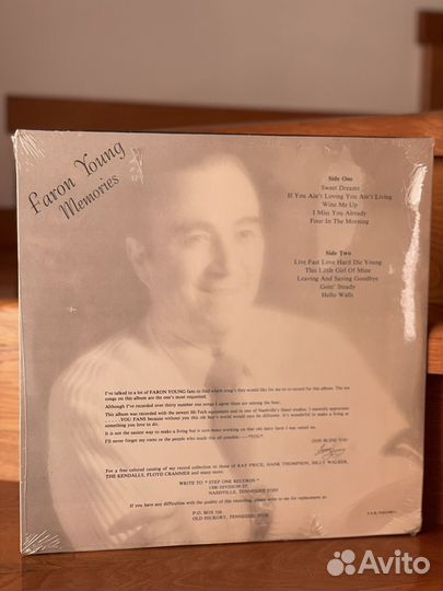 Faron Young – Memories (1969)