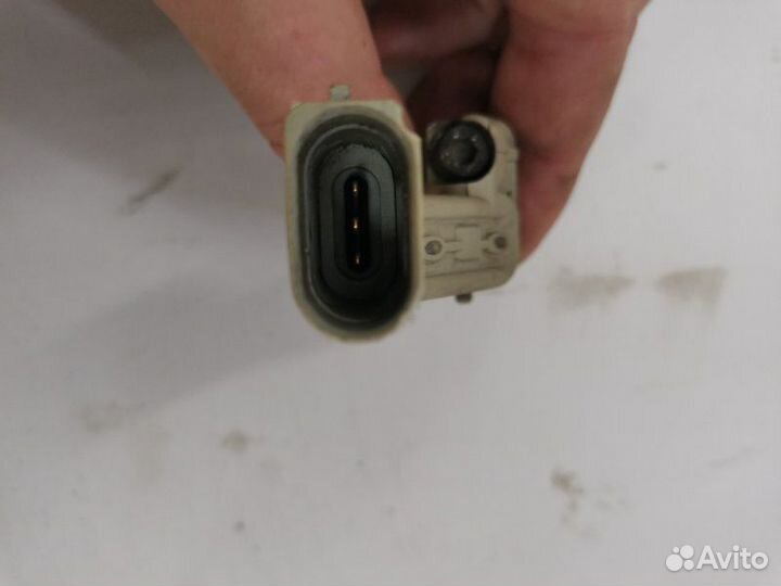 Датчик положения коленвала Volkswagen Tiguan