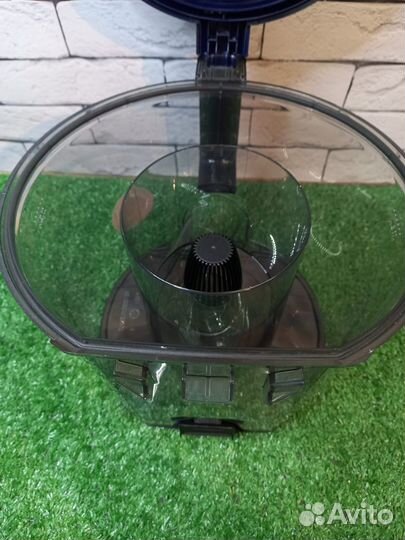 Пылесос с контейнером для пыли Bosch BGS412000