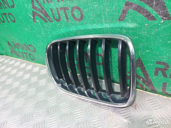 Решетка радиатора правая Bmw X3 F25 2014-2017