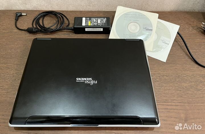 Ноутбук Fujitsu Siemens amilo PRO V3205
