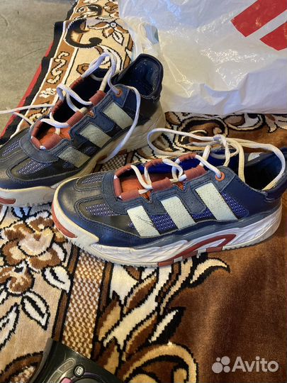 Кроссовки adidas