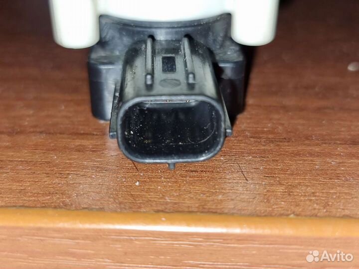 Датчик положения кузова Toyota Highlander