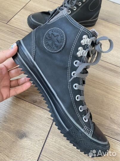 Весокие кеды convers