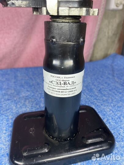 Домкрат винтовой