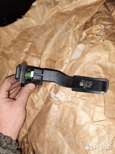 Педаль газа на мерседес 447