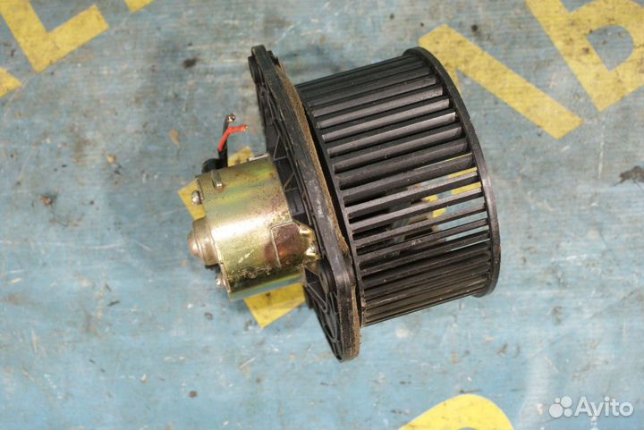 Моторчик печки Лада Калина
