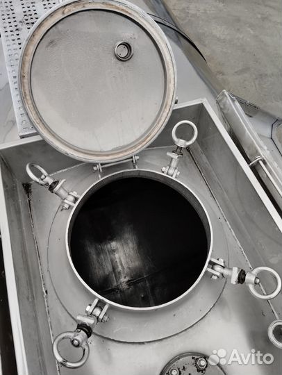 Полуприцеп пищевая цистерна Burg BPD0 15-27, 1990