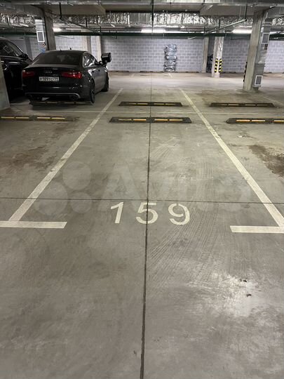 Машиноместо, 13 м²