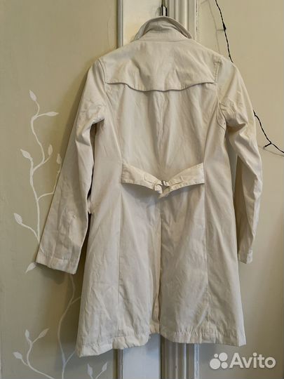 Плащ белый hm