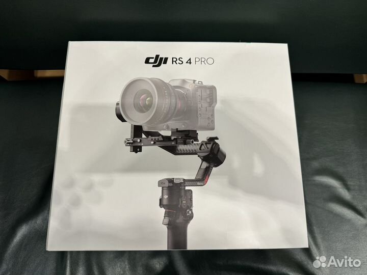 Стабилизатор DJI RS 4 combo pro