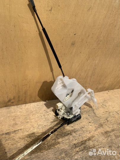 Замок двери Задней левый Volkswagen Passat b7