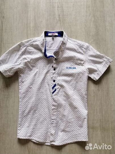 Рубашки белые и брюки классические для школы