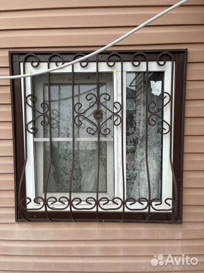 Металлические решетки на окна б/у