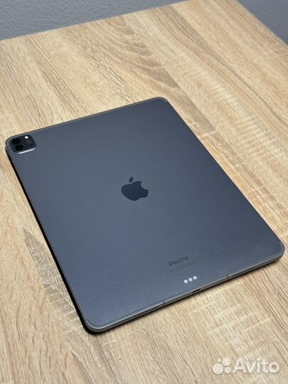 iPad Pro 12.9 M2 2tb LTE, АКБ 100%. Как новый