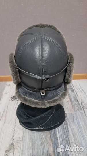 Шапка-ушанка женская, кожаная