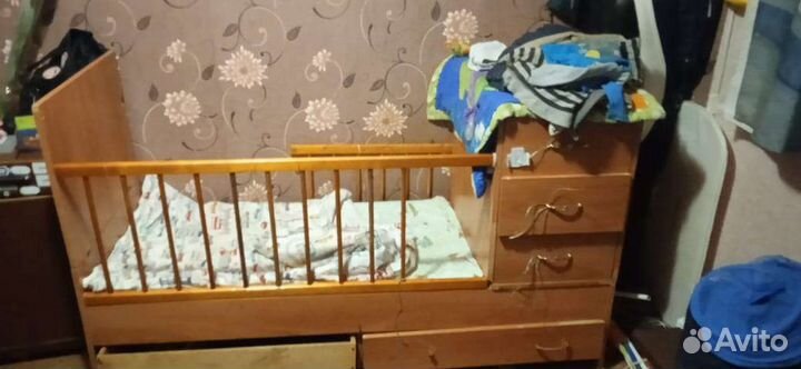 Детская кроватка трансформер с комодом