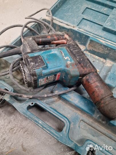 Перфоратор Makita HR 3000 C