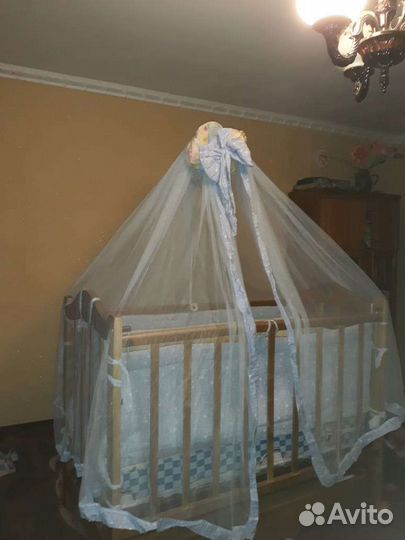 Бортики и балдахин постельное на детскую кроватку