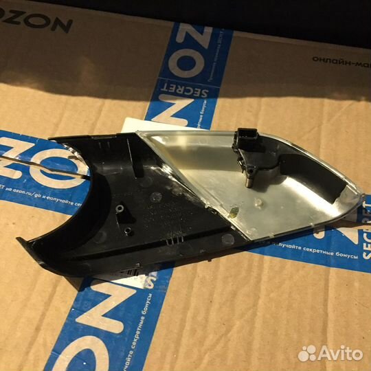 Новый повторитель левый Skoda Octavia A5