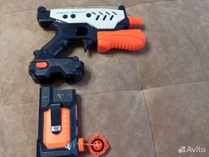 Одный бластер nerf