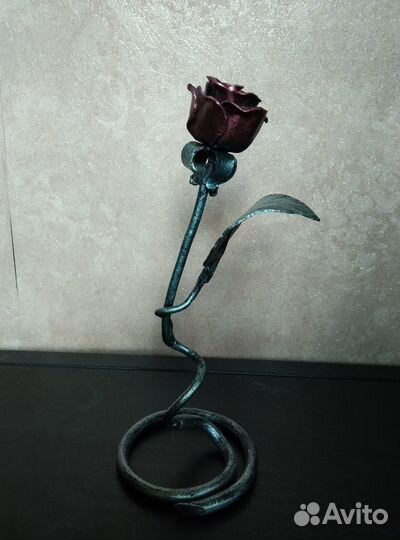 Металлическая роза
